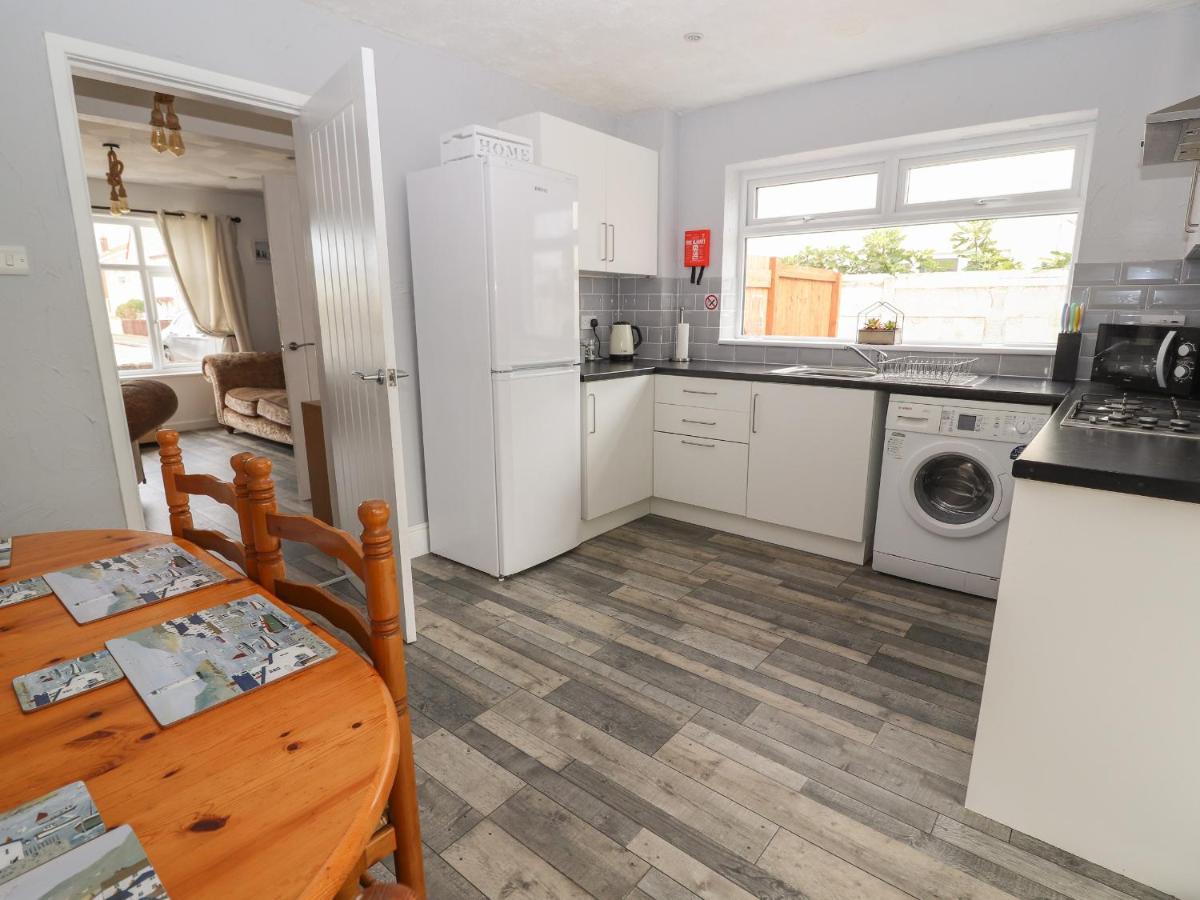 Ty Haf Summerhouse Prestatyn Ngoại thất bức ảnh